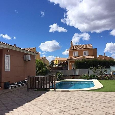 La Perla De Oasis Hotel Lliria Eksteriør billede